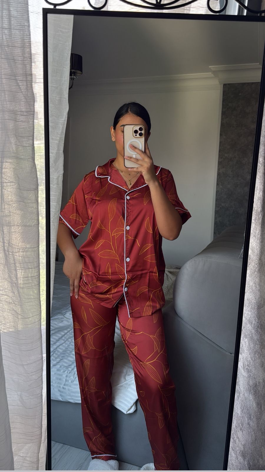 Royal Satin 003- Burgundy