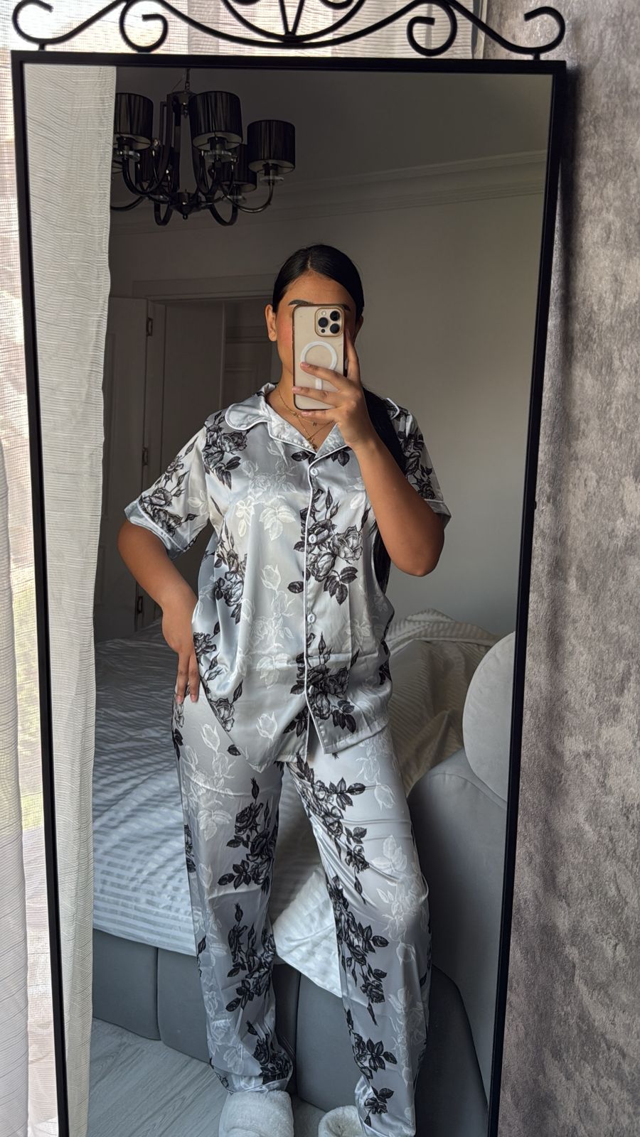 Royal Satin 002 - Light Gray