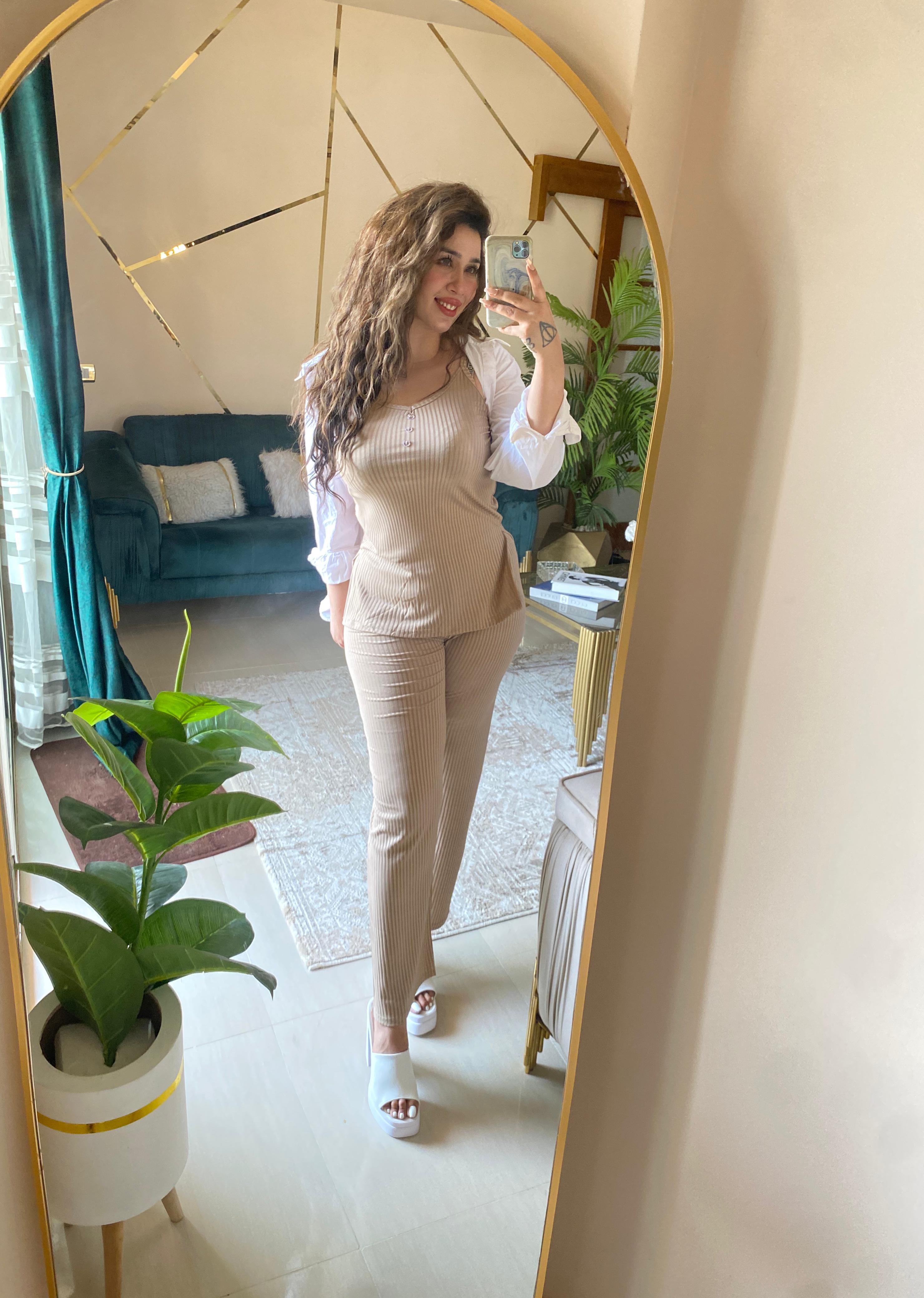 Velvet Rib Cut - cafe